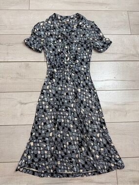 Diane von Furstenberg 100% Silk Printed Shirt Dress Size 0